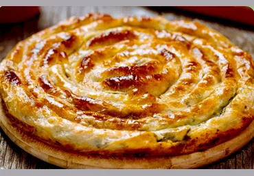 Xleb.tartin Греческий мясной пирог с сырной заливкой из теста фило 2025 слив