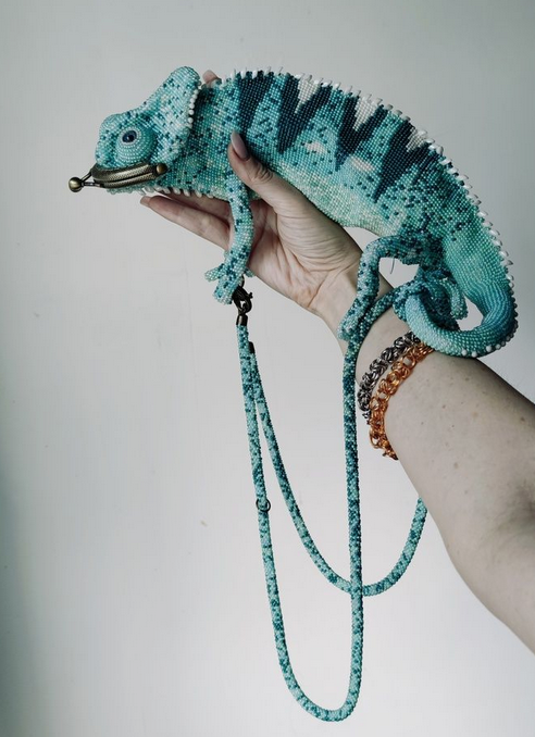 Юлия Турова Бисер Рептилии из бисера сумочки слив курса