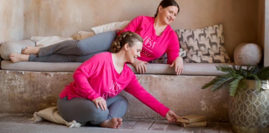 adama.yoga Мария Марковская, Оксана Герасимова ― Йогатерапия опущений 2023 слив курса